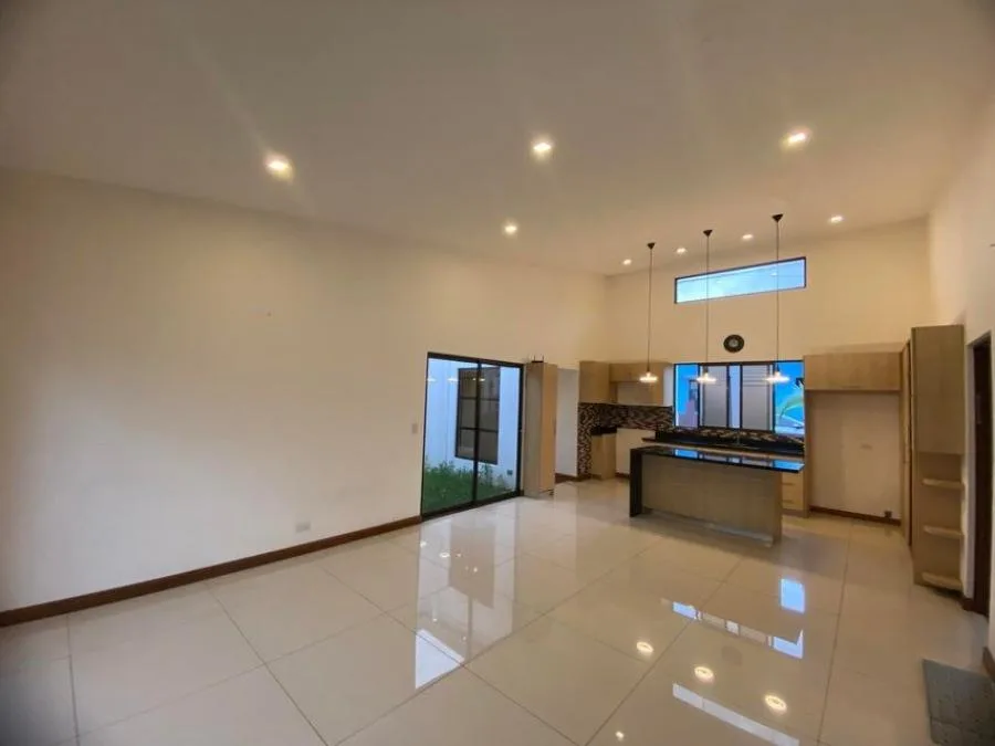 MLS-25-518 LS VENTA CASA GRECIA ALAJUELA  - Venta en Grecia