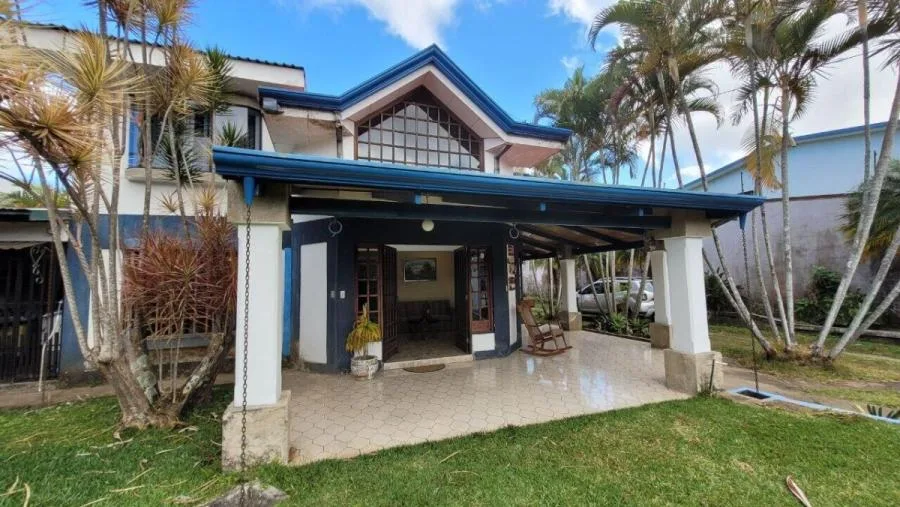 Se vende casa en Curridabat, Granadilla, San José (DJ 23-2219) - Venta en Curridabat