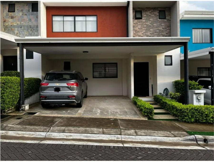 Venta de casa en condominio Vistas de Las Flores, San Francisco de Heredia US$268,000 #EL001 - Venta en Heredia