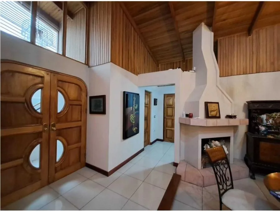 Venta de casa independiente cerca de Los Yoses Sur, San José US$250,000 #JM34 - Venta en Zapote