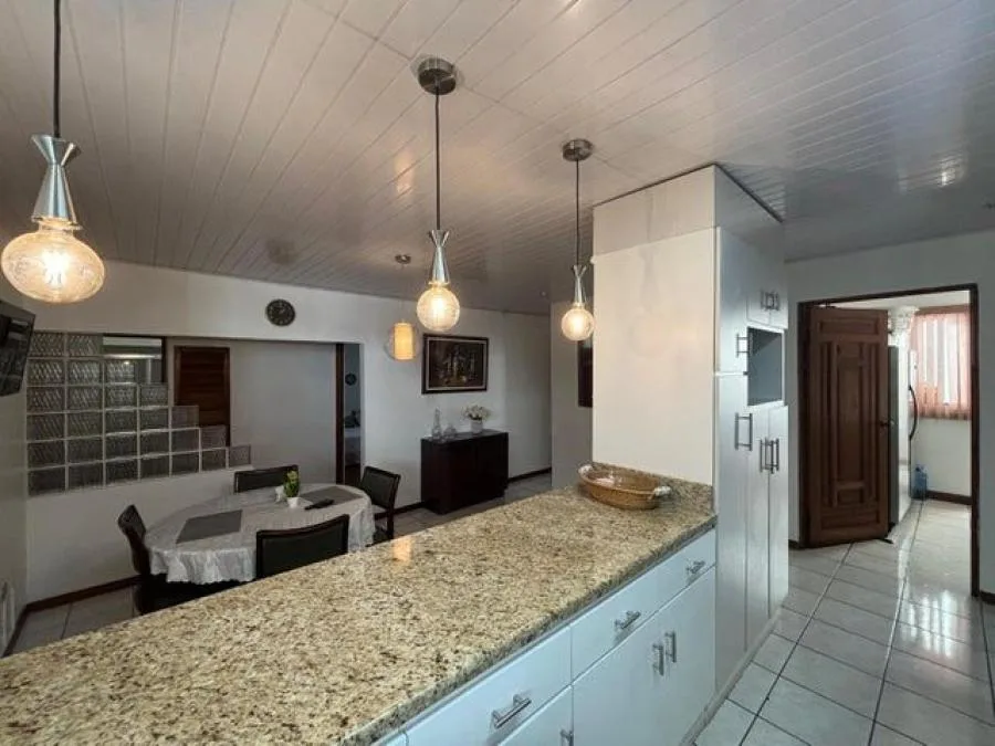 Venta de hermosa propiedad de 550 M2 y 4 habitaciones en San Juan de Tibas 26-1386 - Venta en Tibás — photo 5
