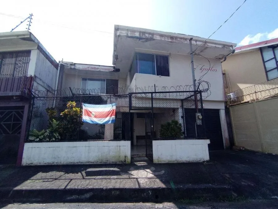 CASA EN VENTA EN LIMON, cod: CTL MLS #25-1342 - Venta en Limón