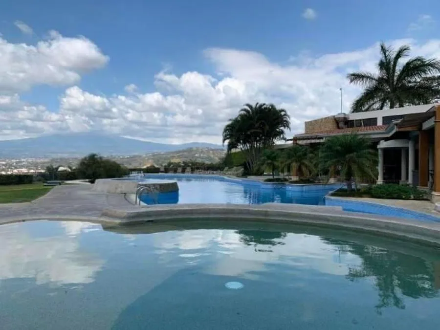 Venta de Apartamento en Rio Oro, Santa Ana. - Venta en Santa Ana
