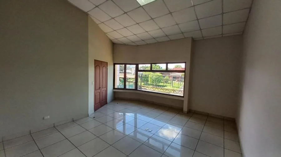 Venta de Edificio Comercial en Mata de Plátano, San José. RAH 26-588 - Venta en Goicoechea — photo 2
