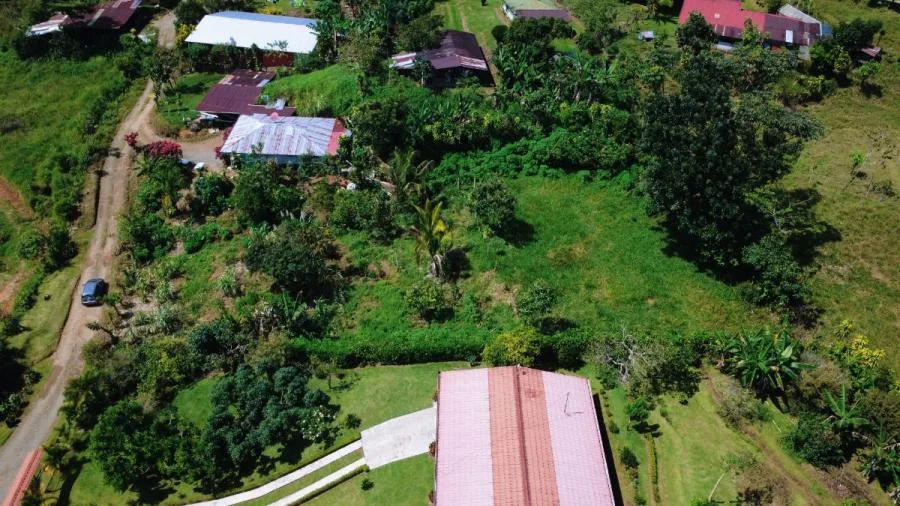 EN VENTA: LOTE RESIDENCIAL DE 2000 m² EN MIRAFLORES, PÉREZ ZELEDÓN - Venta en Perez Zeledón — photo 4