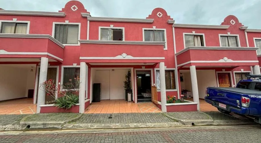 Se vende casa en Montes de Oca San José 26-905 - Venta en Montes de Oca