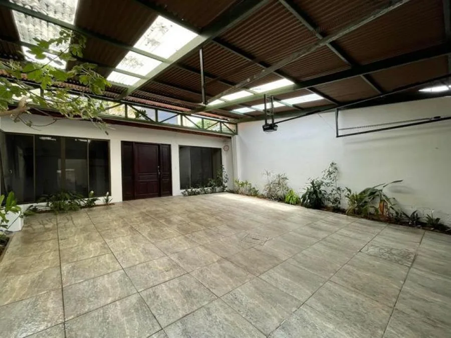 Venta de Casa en Santa Ana, San José.  - Venta en Santa Ana