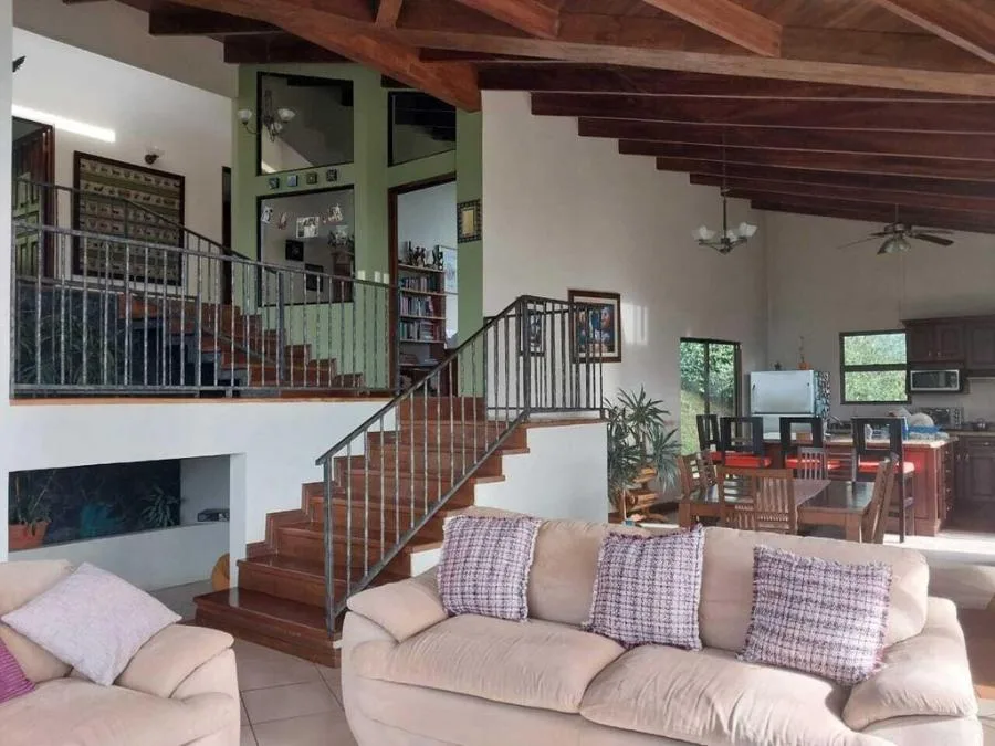 Venta de Casa en Mora, San José. RAH 25-1330 - Venta en Mora