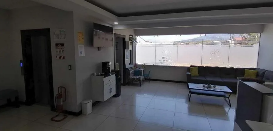 Venta de Clínica de 2 Niveles en San Pablo de Heredia - Venta en San Pablo — photo 2