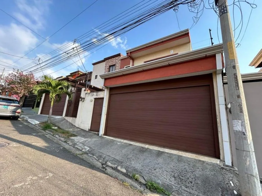 Venta de Casa en Desamparados, Alajuela. RAH 24-1662 - Venta en Desamparados