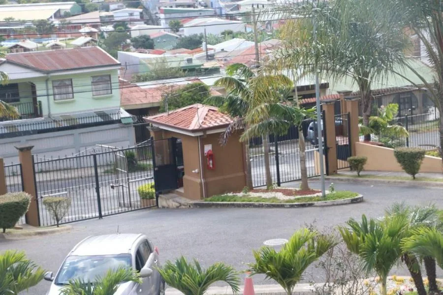 Apartamento en Venta en Desamparados, San José. RAH 23-861 - Venta en Desamparados