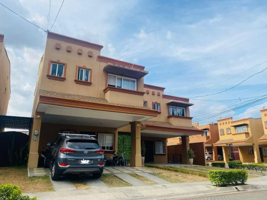 VENTA DE CASA EN ALAJUELA CL22-1864 - Venta en Alajuela