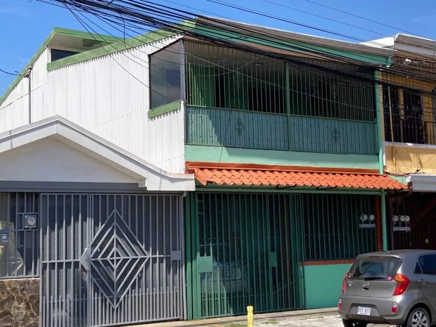 OPORTUNIDAD DE INVERSIÓN! &amp;#127969; PROPIEDAD CON 2 CASAS EN CALLE BLANCOS, SAN JOSÉ &amp;#127750; - Venta en Calle Blancos