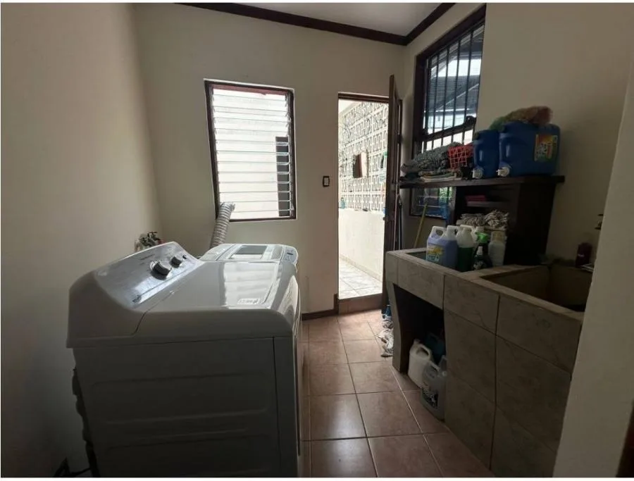 Venta de Propiedad con casa y apartamento en Rohrmoser, San José US$350,000 #JM71 - Venta en San José — photo 3