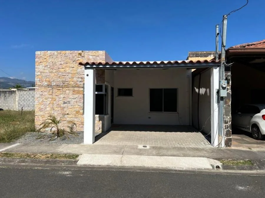 VENTA DE CASA EN CONDOMINIO LA RUEDA EN CARTAGO PBR - Venta en Quebradilla