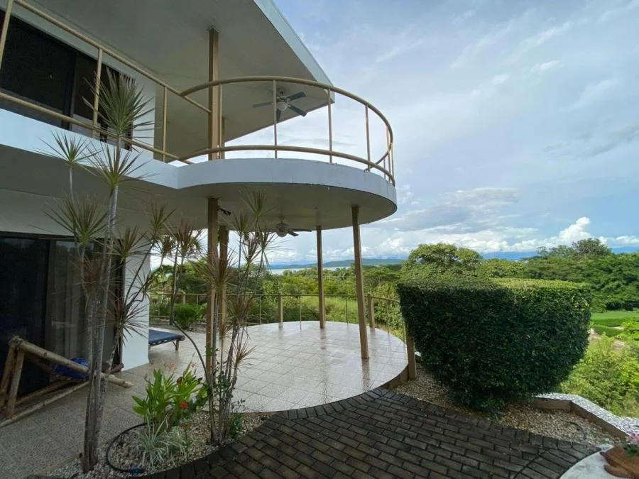 VENTA DE CASA EN PUNTARENAS CL22-1024 - Venta en Puntarenas