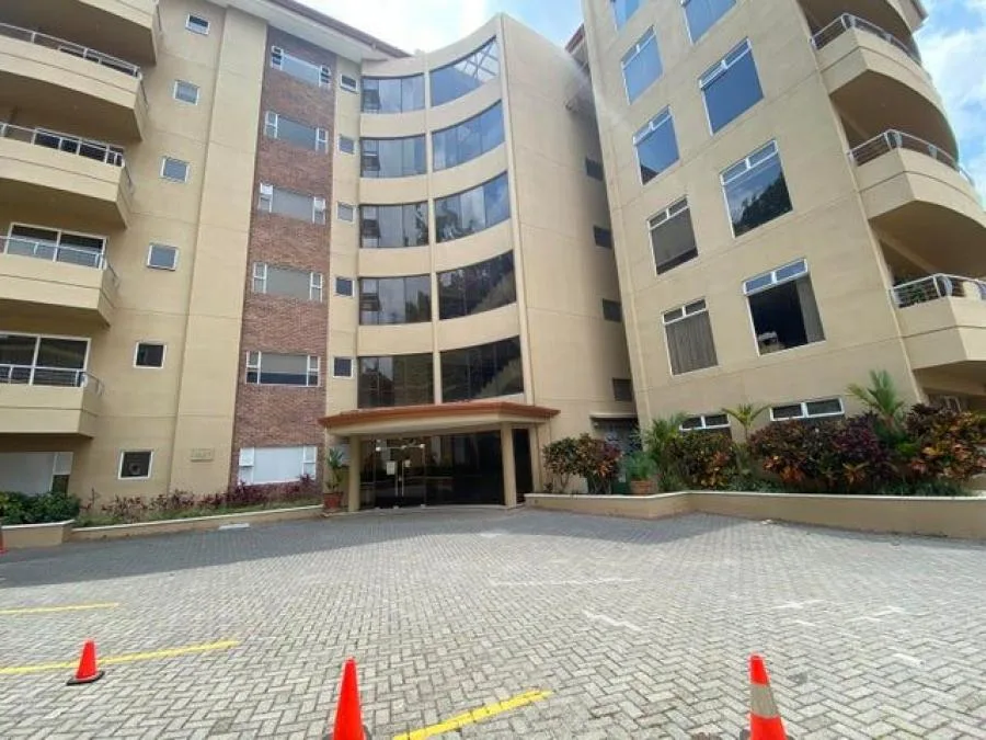 Venta de Apartamento en San Rafael, Escazú. RAH 25-1722 - Venta en Escazú