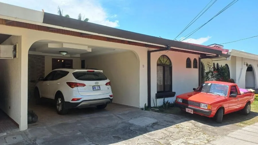 CASA EN VENTA EN CONDOMINIO MARAS, MORAVIA RAH 24454  - Venta en Moravia