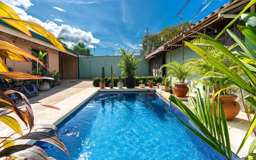 Feel at home in a place that combines beauty, growth, and tranquility. - Venta en TAMARINDO