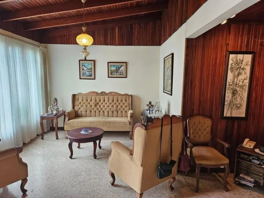 Venta de Casa en Tibás, San José. RAH 25-557 - Venta en Tibás — photo 2
