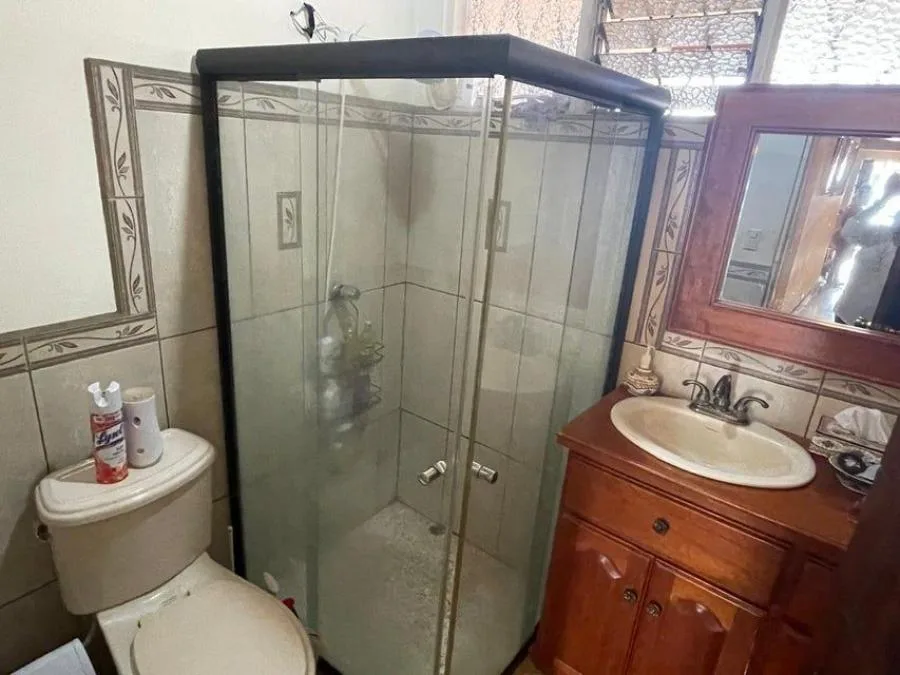 Venta de Casa en Tibás, San José. RAH 25-557 - Venta en Tibás — photo 4
