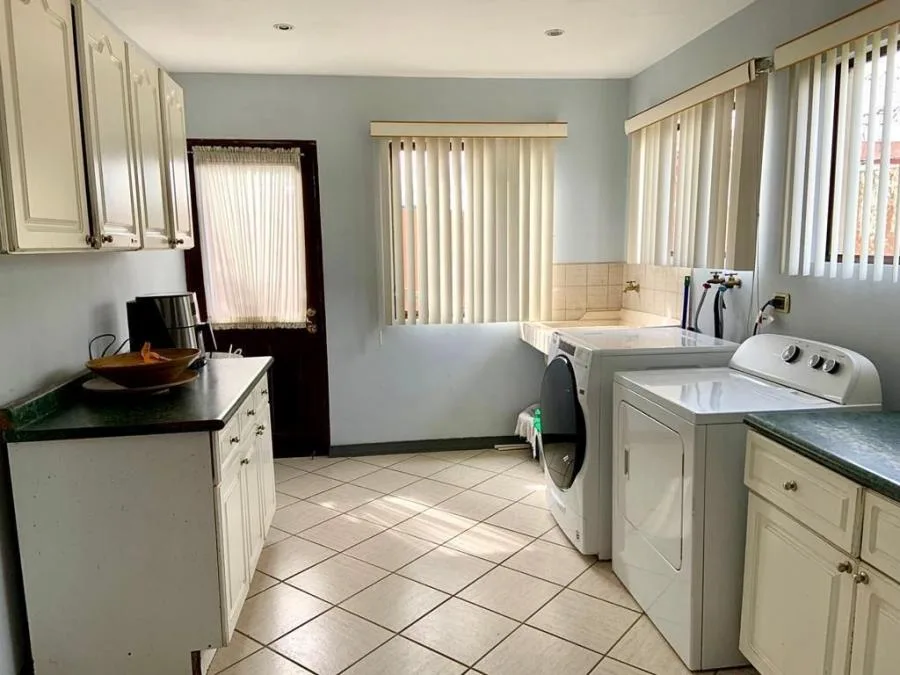 Casa en Venta en Santo Domingo, Heredia. RAH 22-1229 - Venta en Santo Domingo — photo 2