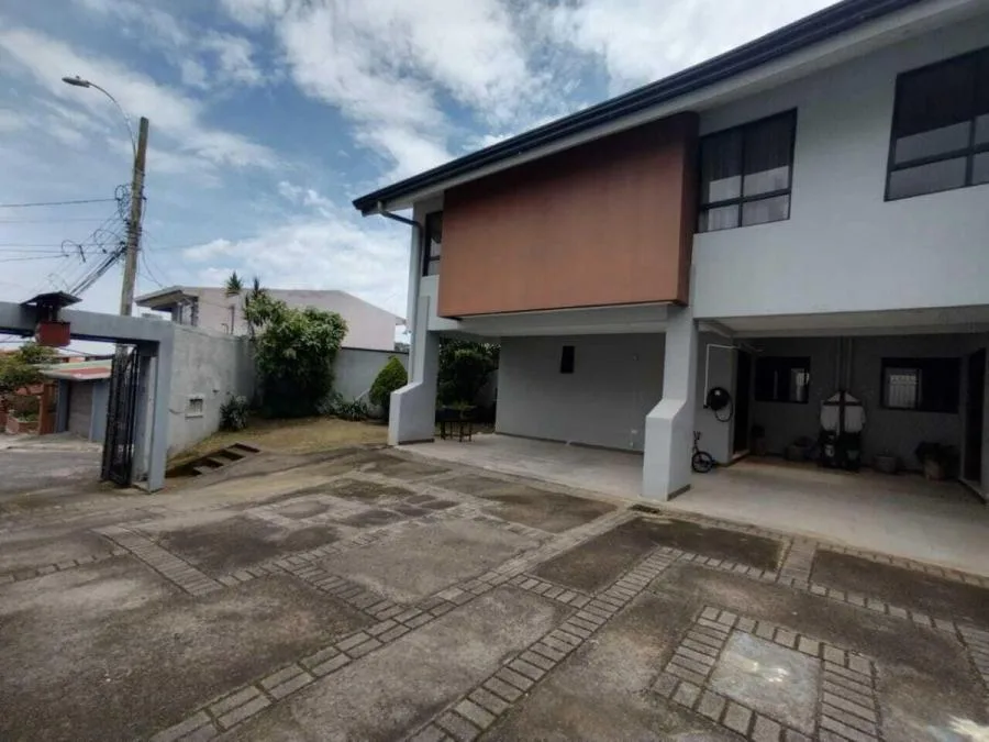 CASA EN VENTA, BARVA DE HEREDIA, Cod#25-163 - Venta en Barva