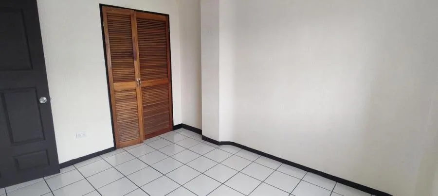Venta de Apartamento en Tibás, San José. - Venta en Tibás — photo 3