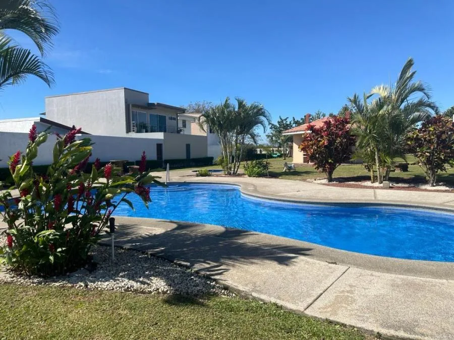 Venta apartamento de 3 habitaciones en condominio familiar #26-1953 GS - Venta en Alajuela