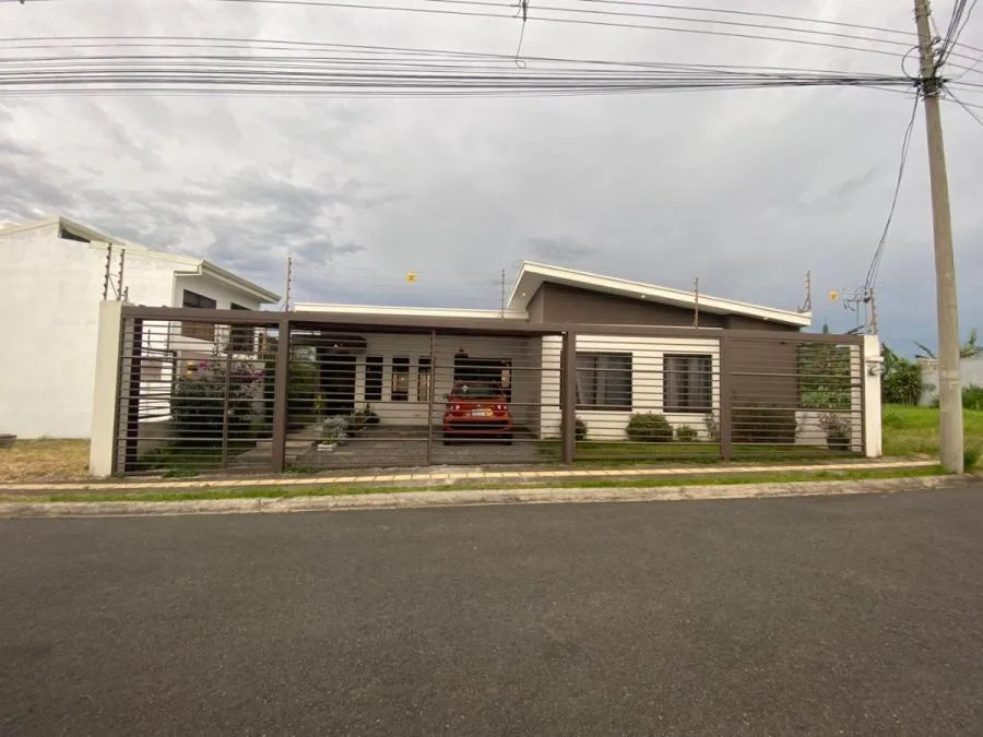CASA EN VENTA EN PARÁ, SANTO DOMINGO RAH 24206  - Venta en Santo Domingo