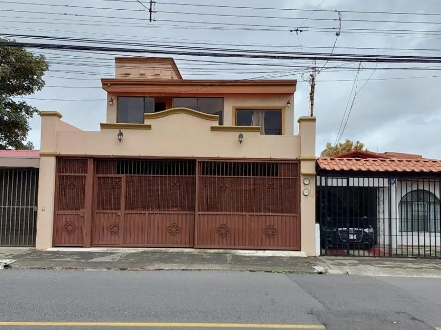 Apartamento en Venta en Mercedes, Heredia. RAH 24-479 - Venta en Mercedes