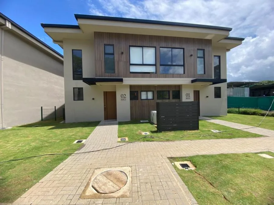 CASA EN VENTA EN GARABITO, MLS #26-377 - Venta en Garabito