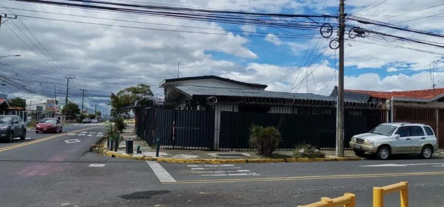 CASA EN VENTA, TIBÁS SAN JOSÉ, Cod#23-2879 - Venta en Tibás — photo 5