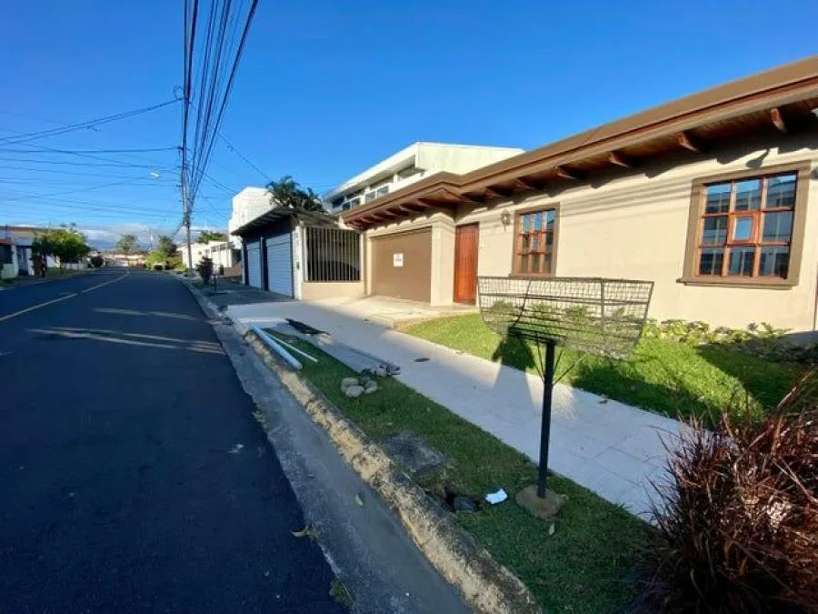 Alquiler de Apartamento en Condominio Torre Las Loras Curridabat. RAH 26-1853 - Alquiler / Renta en Curridabat