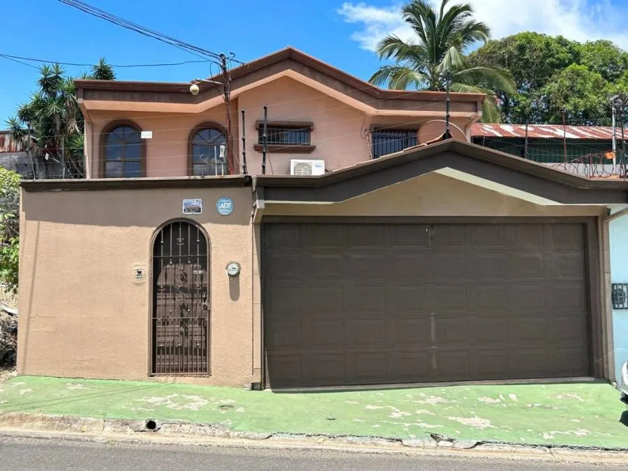 CASA EN VENTA EN RESIDENCIAL BAVIERA, ALAJUELA RAH 233101  - Venta en Alajuela