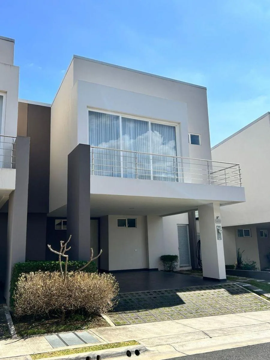 Venta de Exclusiva casa en Belén  - Venta en Belén