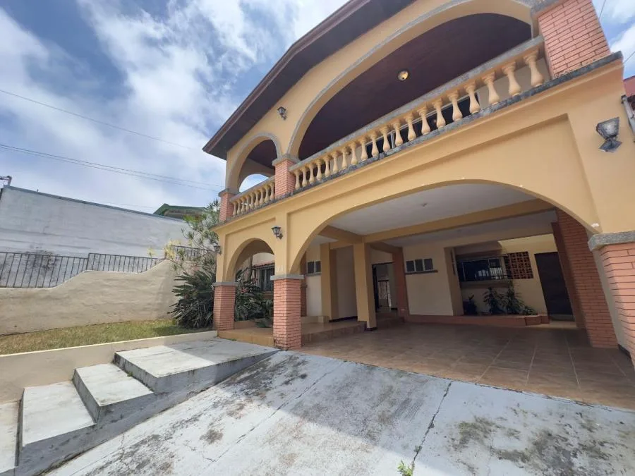 Venta de casa en Los Colegios Norte, Moravia $350.000 #DE002 - Venta en San Vicente