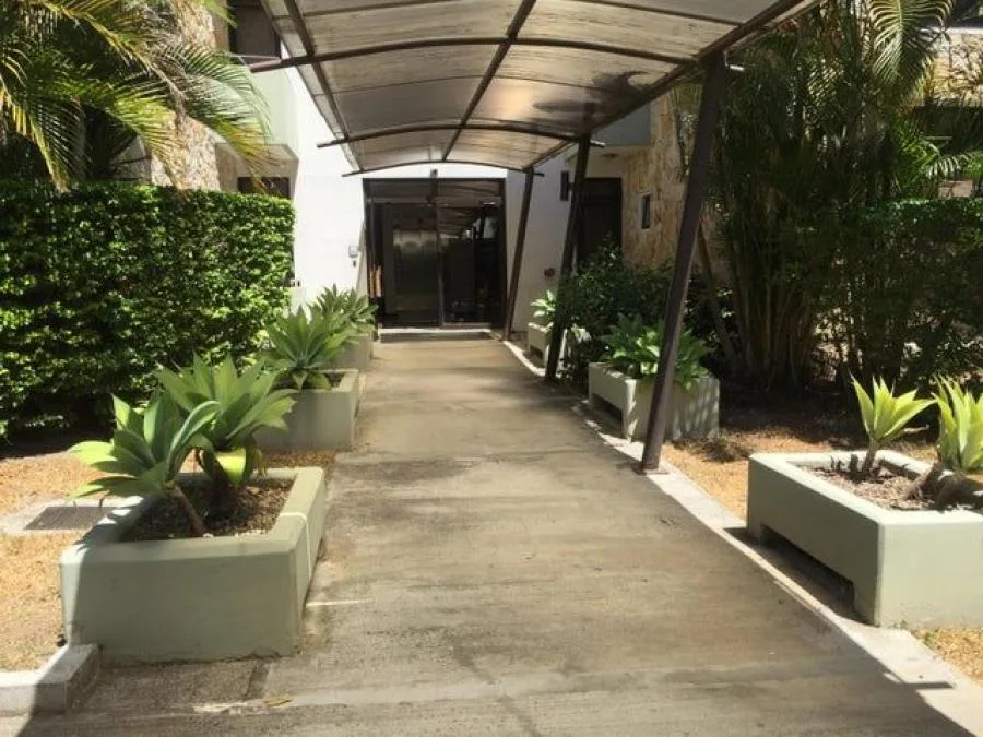 SE ALQUILA APARTAMENTO AVALON  SANTA ANA - Alquiler / Renta en Santa Ana