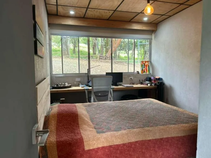 Casa contemporánea con diseño industrial, jardín y amplios espacios 26-1329 GS - Venta en Mora — photo 5