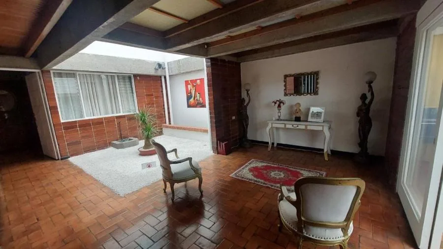 Venta de Casa en Calle Blancos, Goicoechea. RAH 24-1697 - Venta en Goicoechea — photo 2