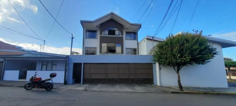 Edificio en Venta en Heredia. RAH 24-1168 - Venta en Heredia