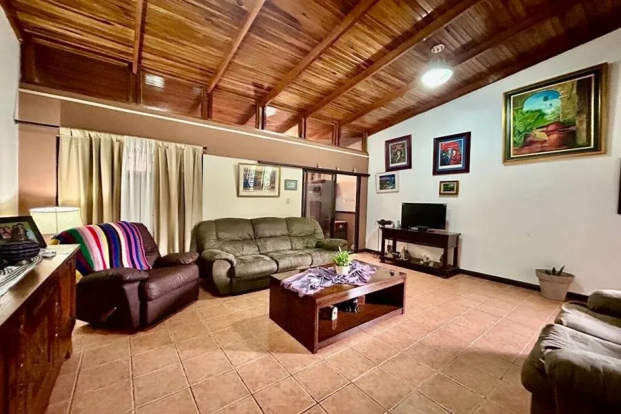 Venta de casa en condominio en San Rafael, Montes de Oca $350.000 #LL183 - Venta en Montes de Oca — photo 5