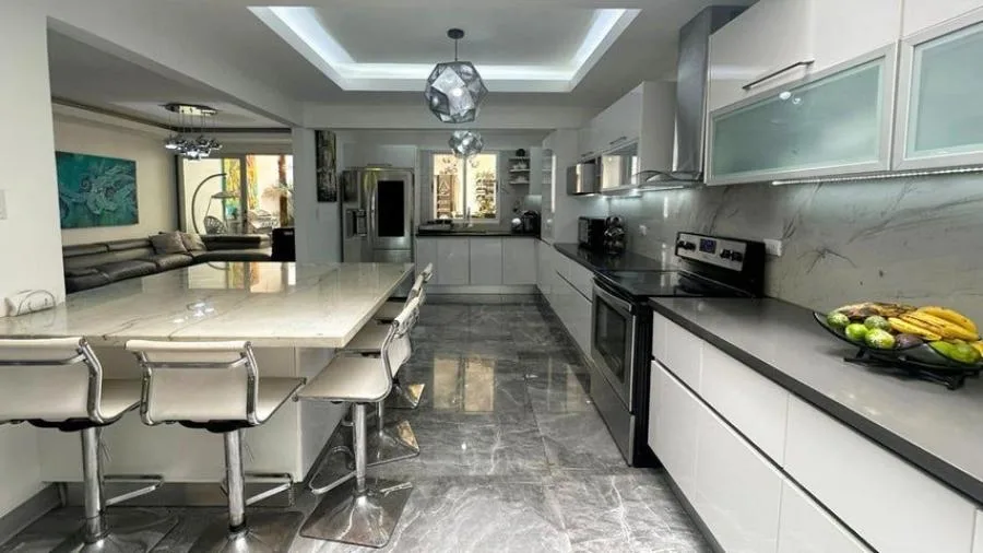 Venta de Casa en San Rafael de Escazú. - Venta en Escazú
