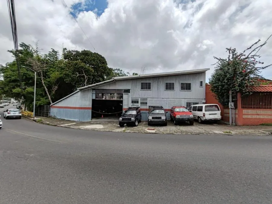 Venta de bodega comercial en Guadalupe - Venta en Goicoechea
