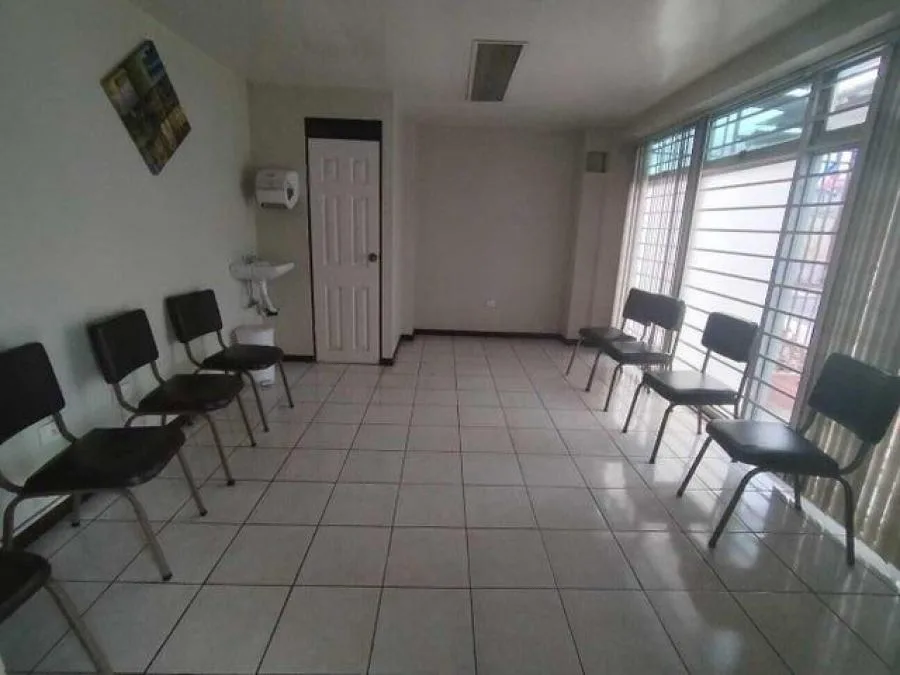 Venta de Edificio Comercial en Goicoechea, San José. RAH 24-657 - Venta en Goicoechea — photo 2