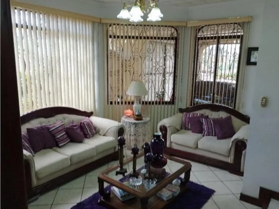 Casa en Venta en Curridabat, de una planta 3PEV8350505 - Venta en Curridabat