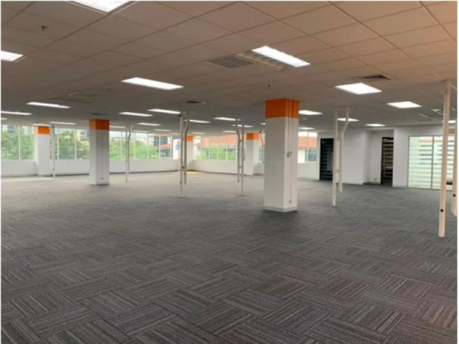 Amplia Oficina En Alquiler De 3,133m² En Belén; Idi: 135762 - Alquiler / Renta en Belen