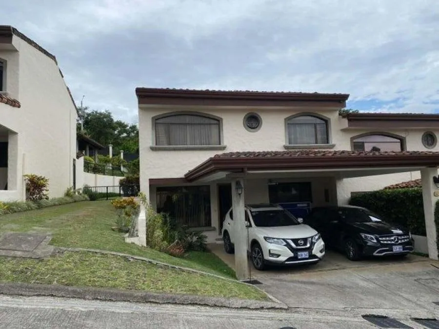 Venta de Casa en San Rafael de Escazu. - Venta en Escazú