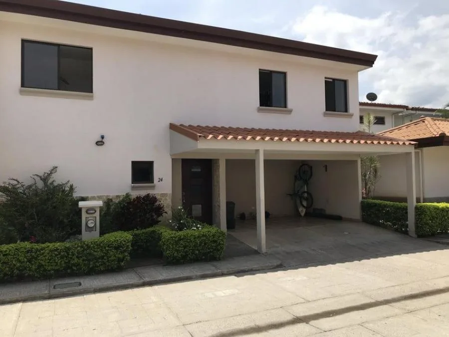 Casa en venta en Pozos, Santa Ana. RAH 23-3032 - Venta en Santa Ana