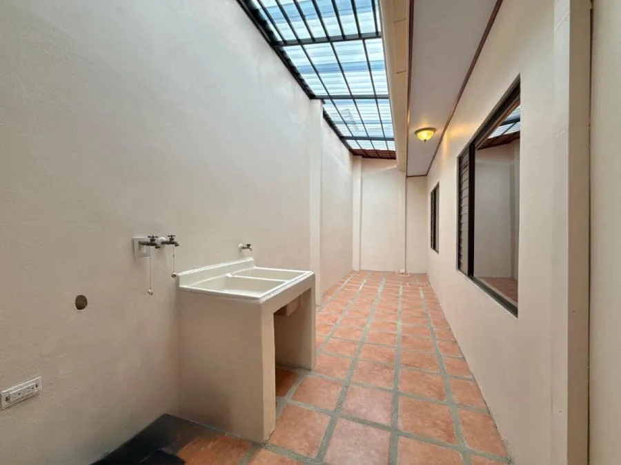 CASA EN VENTA EN ALAJUELA, cod: CTL MLS #26-29 - Venta en Alajuela